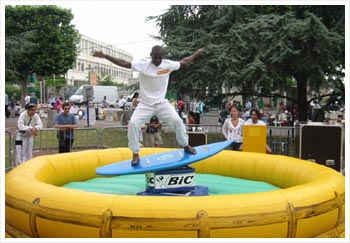 Simulateur de surf des mers